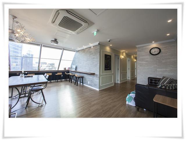First Guesthouse Busan Exterior photo