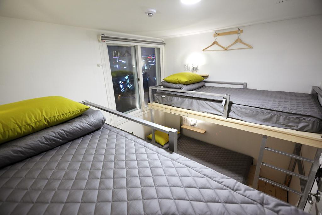 First Guesthouse Busan Room photo